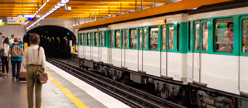 Dépolluer l’air du métro avec des algues ? Le pari du projet innovant Undergreen !